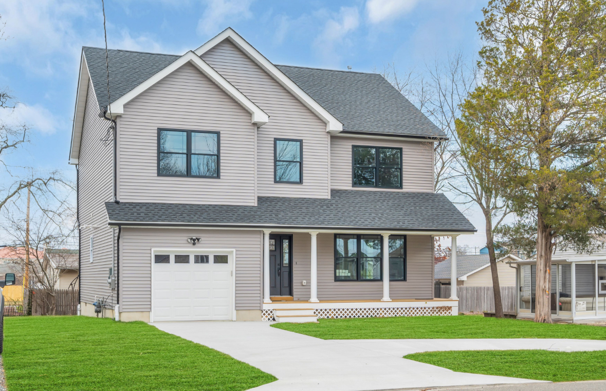 Roofing and Siding by Crincoli Builders LLC