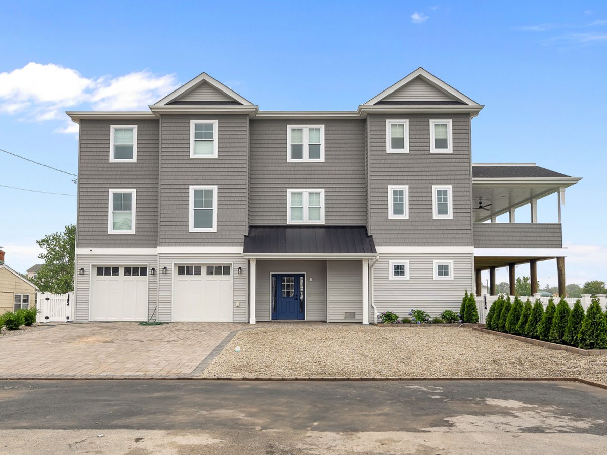 Custom Home Construction by Crincoli Builders LLC